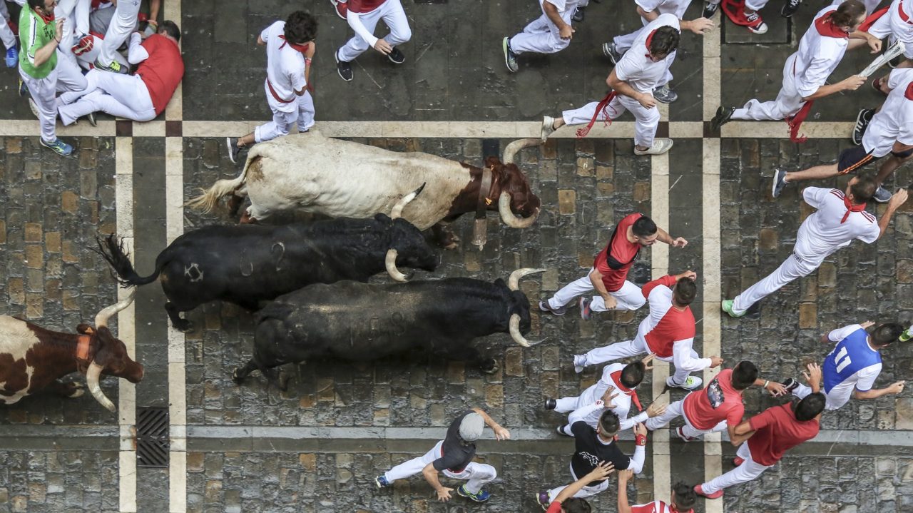 Running of the bulls in Pamplona, Spain as a content marketing survival guide